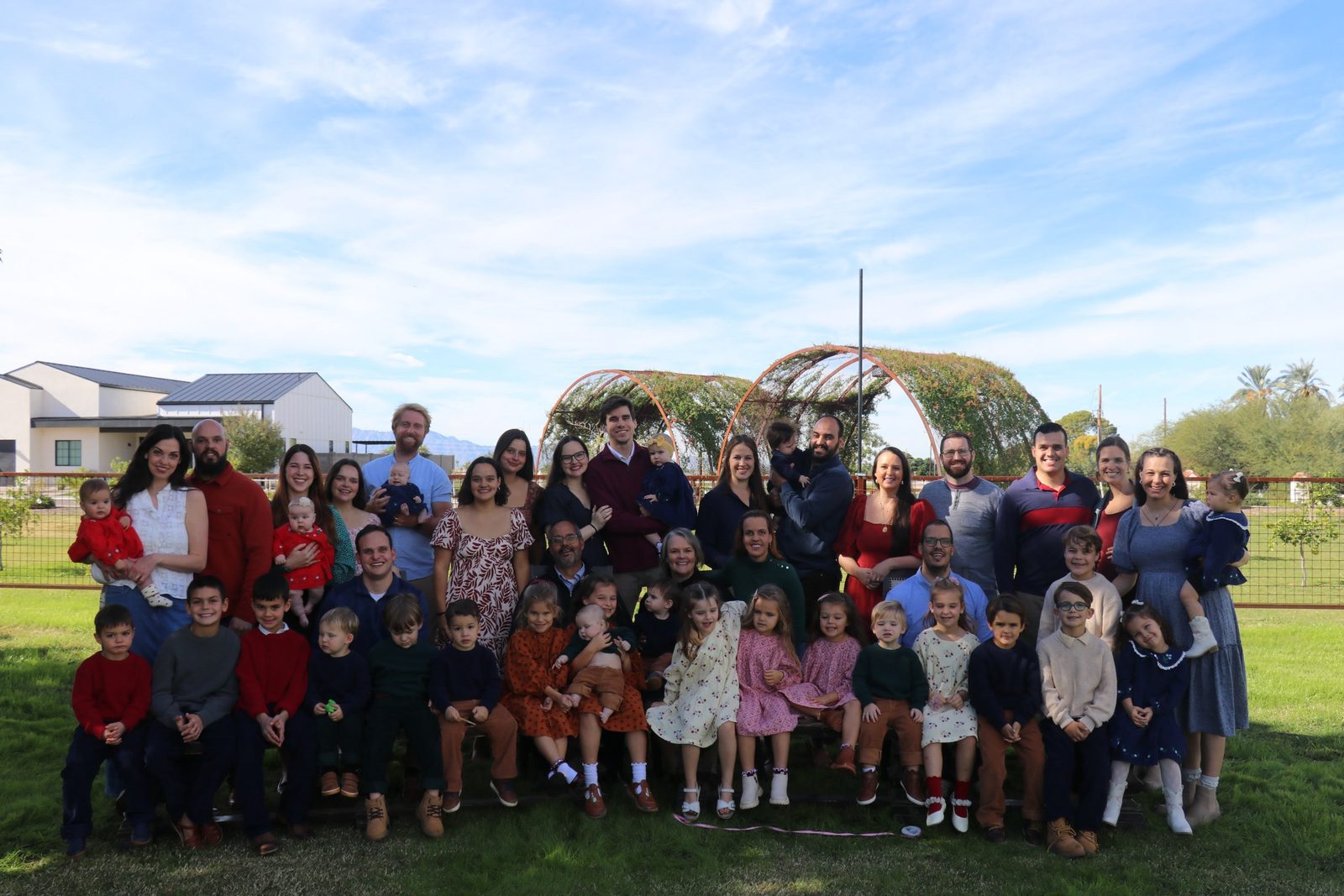 The full Brittain family — children, spouses, and grandchildren